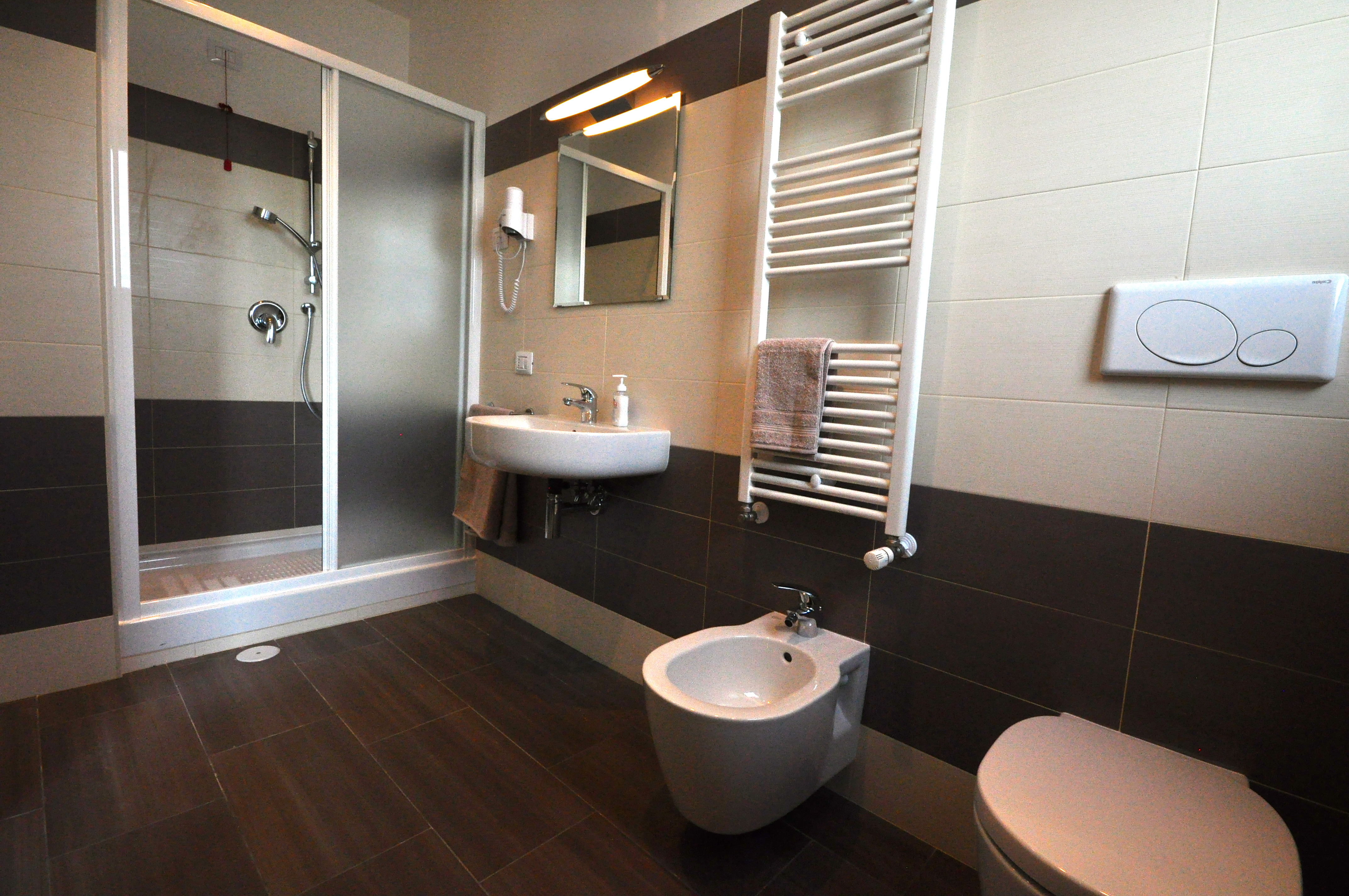 bagni hotel 325
