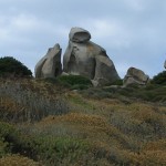 Roccia del lupo ululante a Capo Testa presso la Valle della Luna