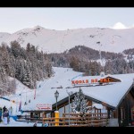 Una vista innevata del Club Esse Pila 2000