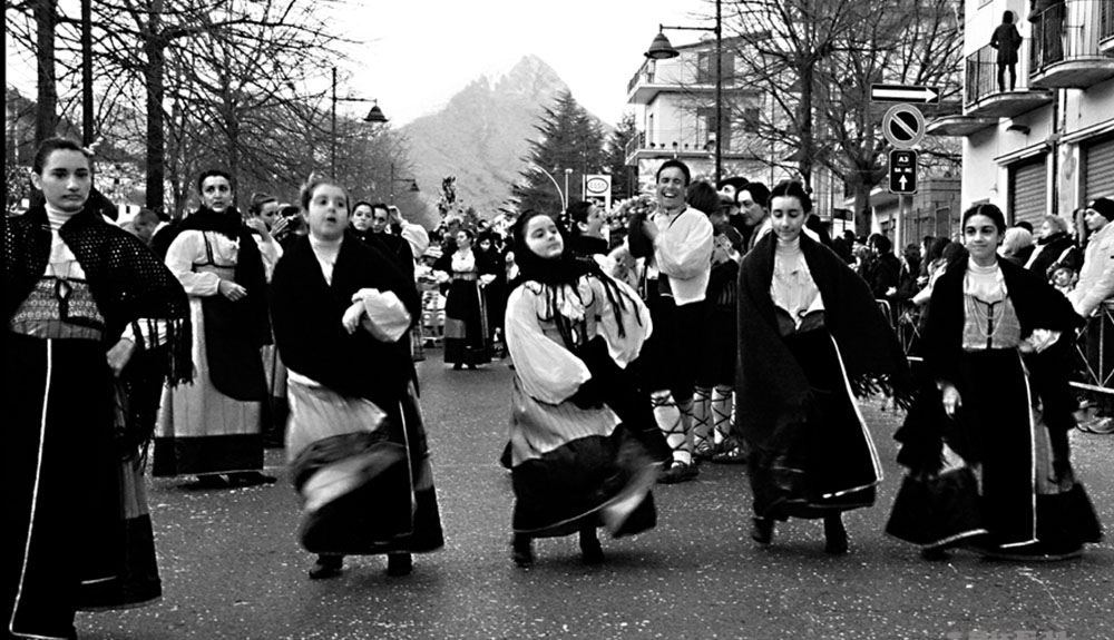 Quello che c’è da sapere sui balli calabresi tra tradizioni e il folklore