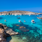Una vacanza in Sardegna a 39 euro al giorno nelle acque cristalline