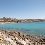 Vista sulla spiaggia privata dei villaggi turistici per famiglie Club Esse