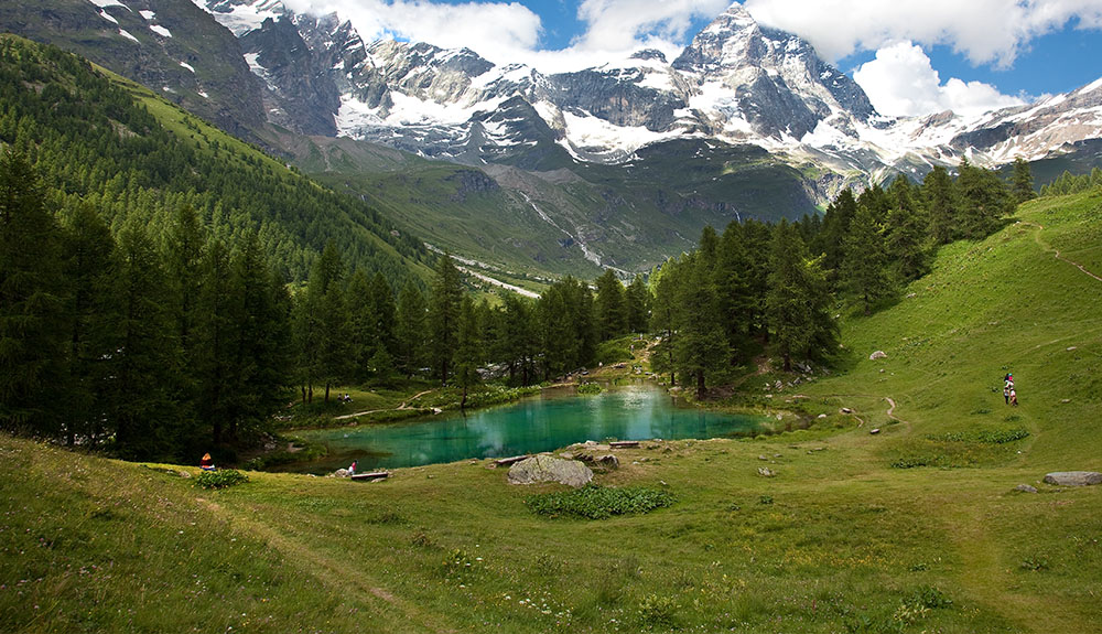 Il Lago Blu è tra le 5 cose da fare in Valle d'Aosta