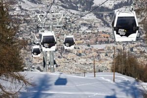 La telecabina che collega Aosta a Pila