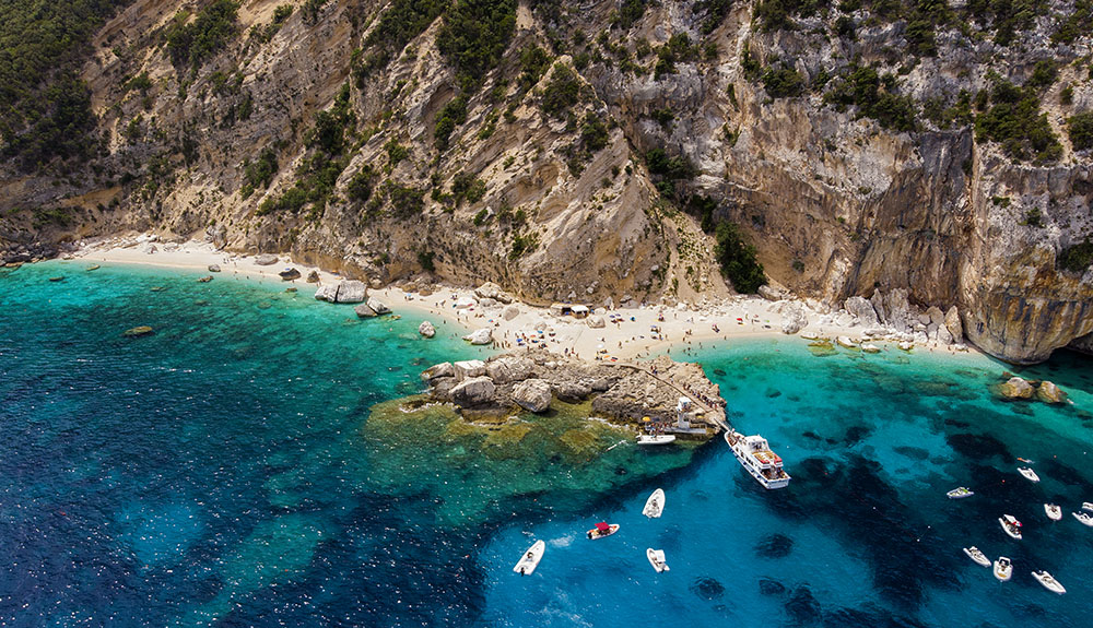 Cala Mariolu o Ispuligidenie? I nomi di una delle cale più belle del mondo