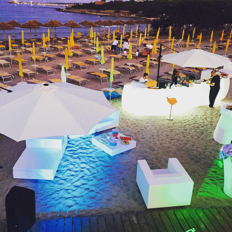 la-pelosa-gabbiano-beach-party Have fun and beach party in Stintino