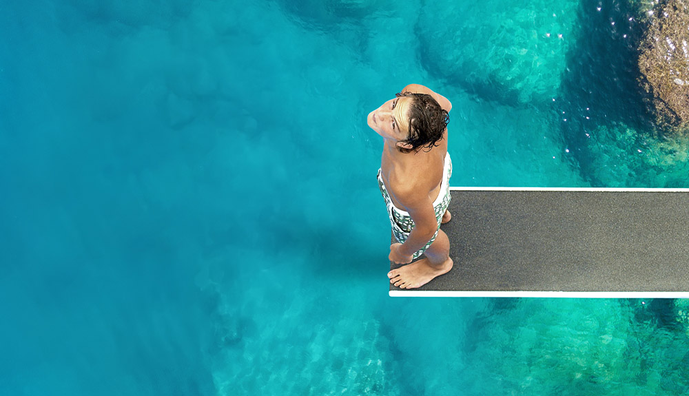 Don’t do somersaults. Pay in installments, 0% interest, 10% discount and kids free ?